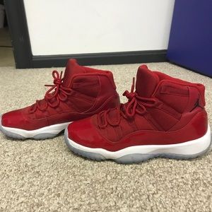 JORDAN 11